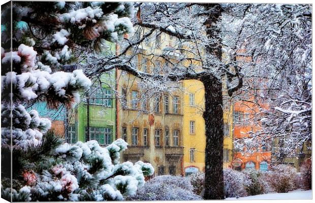  Winter in Innsbruck Canvas Print by Broadland Photography