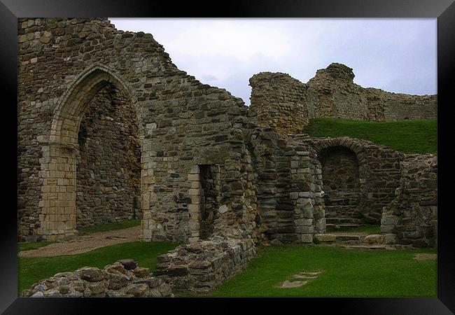 HASTINGS CASTLE Framed Print by Ray Bacon LRPS CPAGB