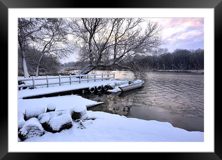 Ormesby Broad in the snow Framed Mounted Print by Stephen Mole