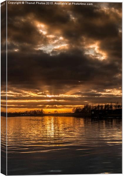   Sunset on the river 3 Canvas Print by Thanet Photos