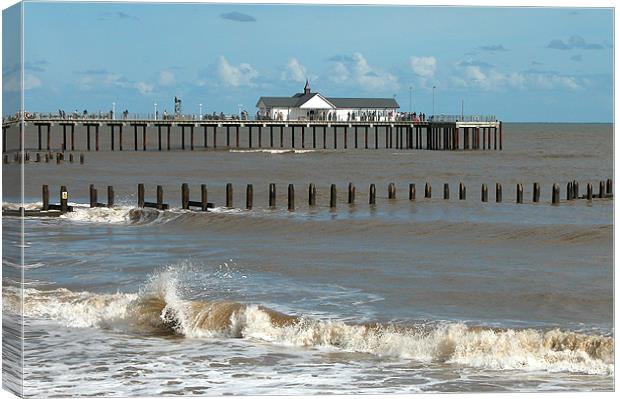 SOUTHWOLD,SUFFOLK Canvas Print by Ray Bacon LRPS CPAGB