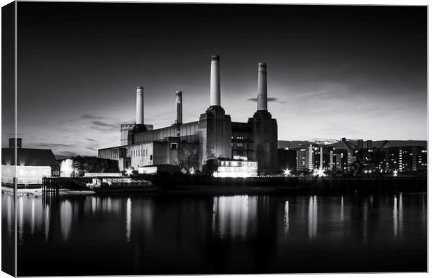  Battersea Power Station in monochrome Canvas Print by Ian Hufton