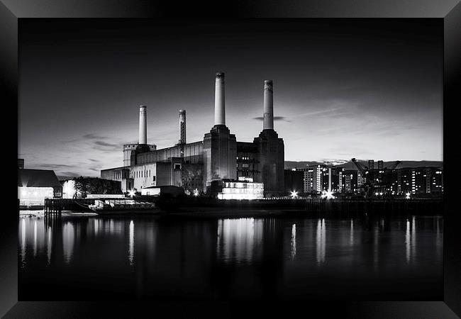 Battersea Power Station in monochrome Framed Print by Ian Hufton