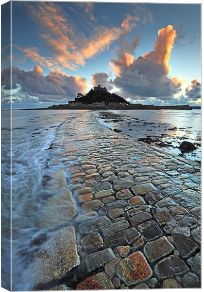 Causeway to St Michael's Mount Canvas Print by Andrew Ray