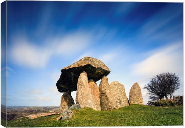 Pentre Ifan Canvas Print by Andrew Ray