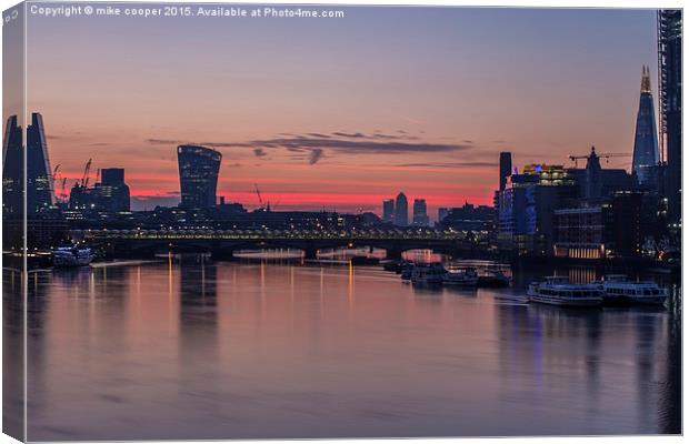  view over the Thames Canvas Print by mike cooper