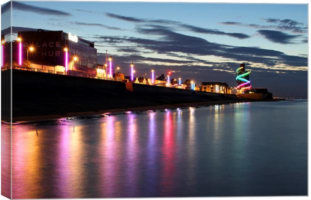 Redcar Seafront Canvas Print by Kerri Dowling