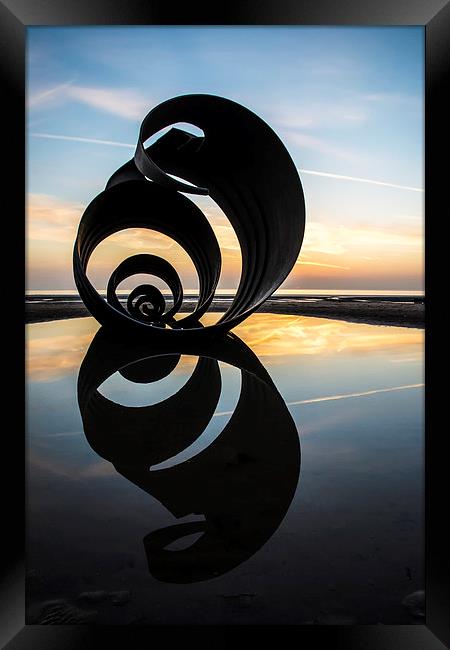  Marys Shell Sunset Framed Print by Gary Kenyon