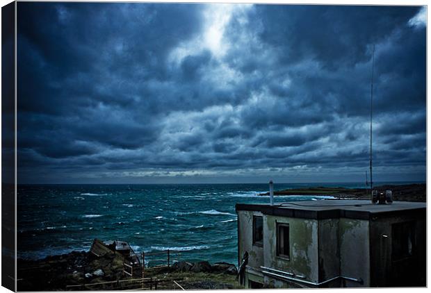 Abandoned. Canvas Print by allen martin