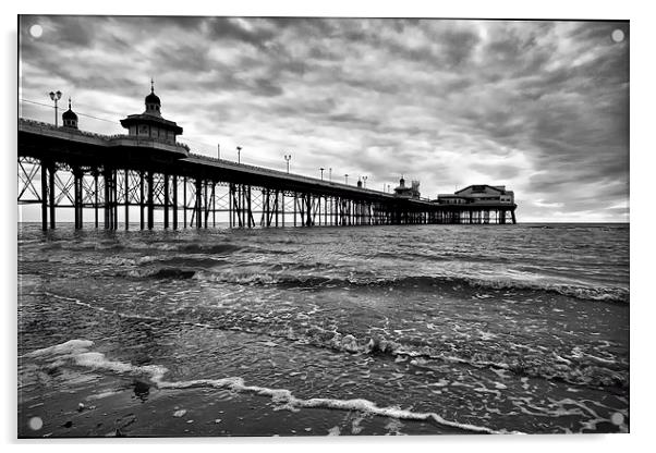  North Pier Blackpool Acrylic by Gary Kenyon
