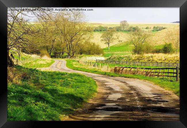  Thixendale Road Framed Print by Richard Pinder