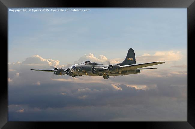  B17 - 8th Air Force Icon - 'Memphis Belle' Framed Print by Pat Speirs