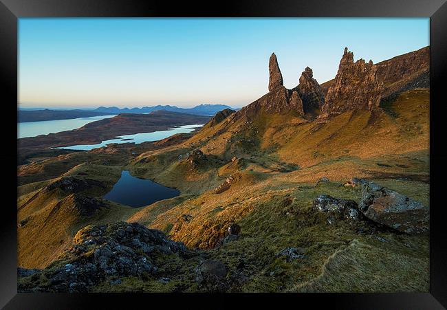  Old Man of Storr Framed Print by Dave Wragg