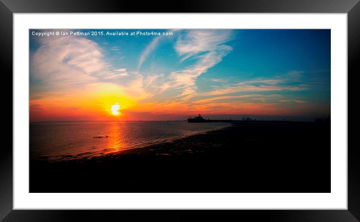  Paull Sunset Panorama Framed Mounted Print by Ian Pettman