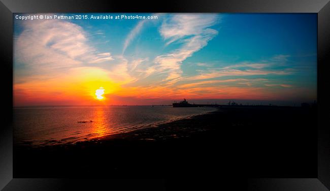  Paull Sunset Panorama Framed Print by Ian Pettman