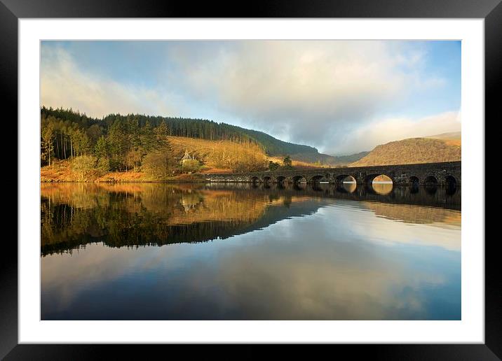 Garreg Ddu viadict Framed Mounted Print by Stephen Taylor