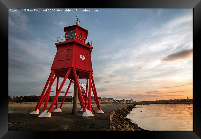  Herd Lighthouse Framed Print by Ray Pritchard