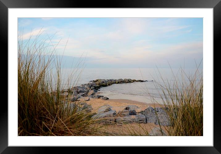  Hopton Great Yarmouth Beach Life Framed Mounted Print by pristine_ images