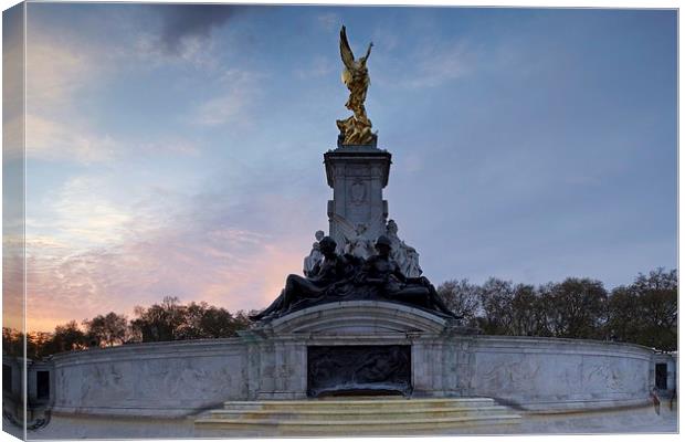  Victoria Memorial London Canvas Print by Stephen Taylor