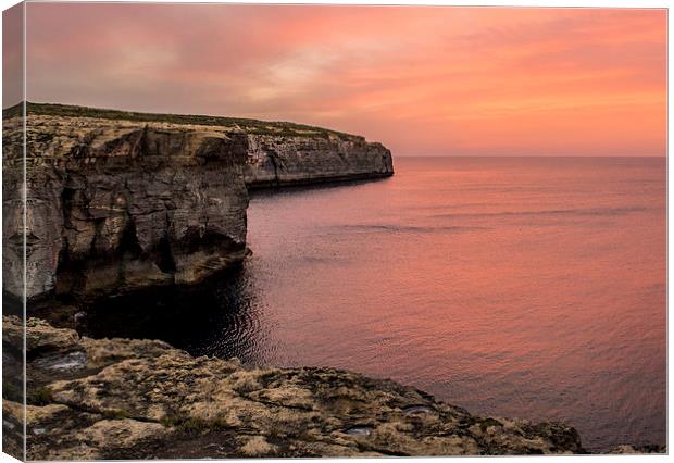 Gozo Sunset Canvas Print by Laura Kenny