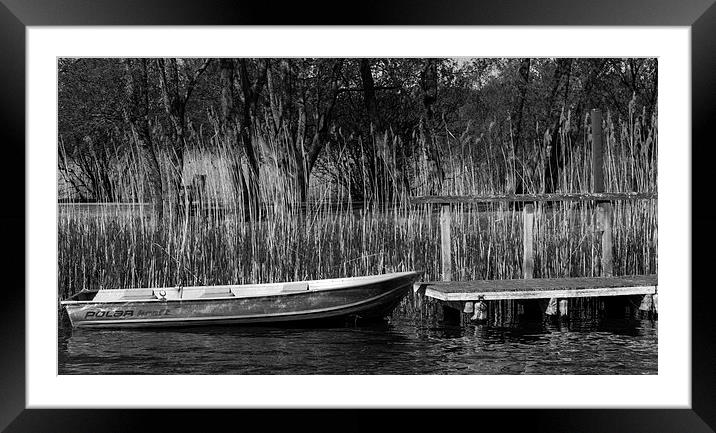  boat at rest  Framed Mounted Print by luke perez