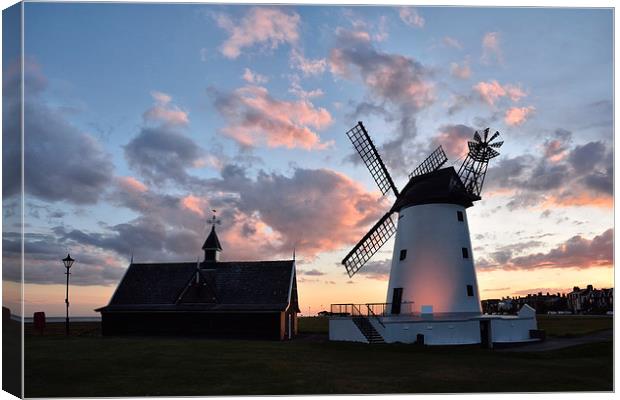 Sunset Lytham Windmill Canvas Print by Gary Kenyon