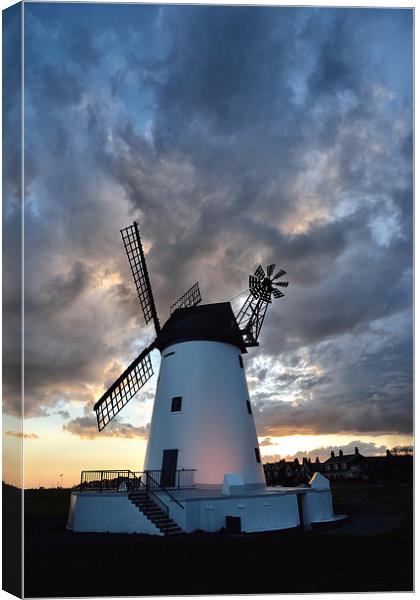 Sunset Sky Lytham Windmill Canvas Print by Gary Kenyon