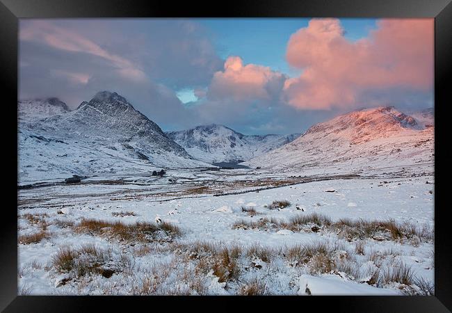  Ogwen valley Framed Print by Rory Trappe