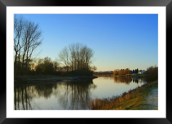 The River Trent at Sunset Framed Mounted Print by Pete Holloway