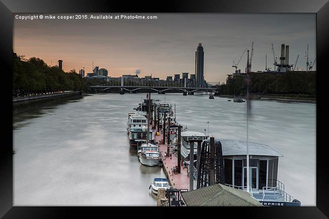  The Thames at dawn Framed Print by mike cooper