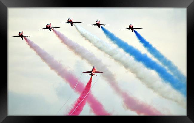  The red arrows 2015  Framed Print by Andy Stringer