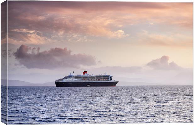  RMS Queen Mary 2 Canvas Print by Grant Glendinning
