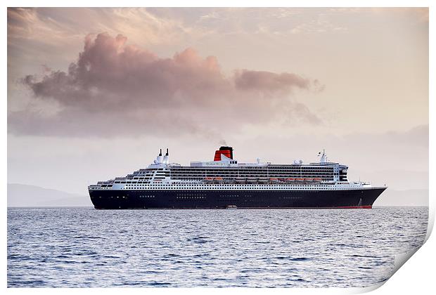  Queen Mary 2 Print by Grant Glendinning