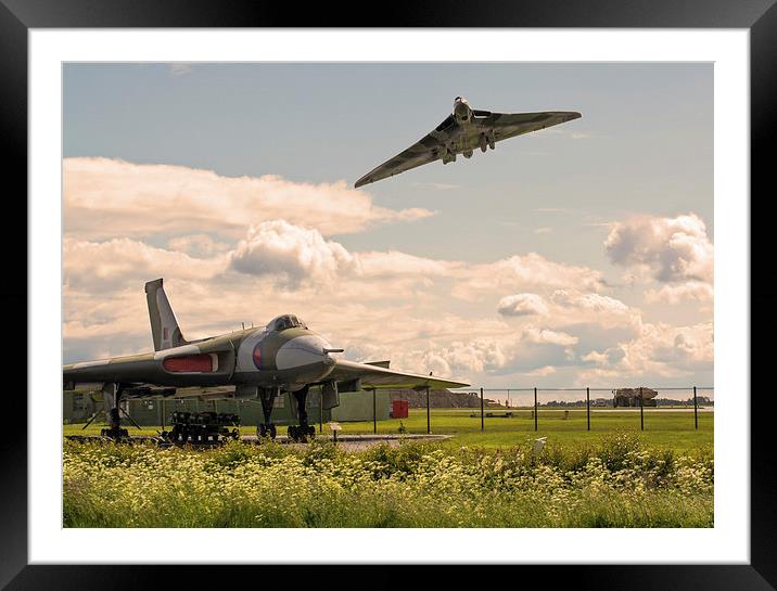  Avro Vulcans XH558 and XM607 in perfect harmony Framed Mounted Print by Andrew Scott