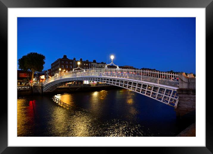  Ha'penny Bridge, Dublin, Ireland Framed Mounted Print by Ann McGrath