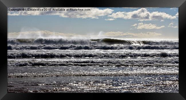 Majestic waves crashing on the Aberdeen coast Framed Print by LIZ Alderdice