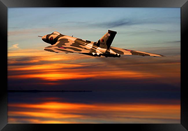 Vulcan bomber sunset finale  Framed Print by Oxon Images