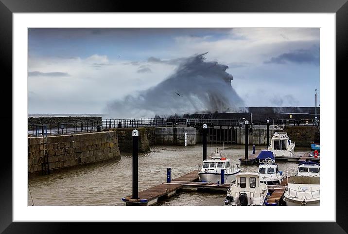 Porthcawl wave Framed Mounted Print by Dean Merry