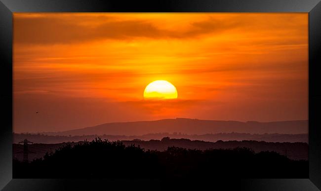  worcestershire sunset Framed Print by keith sutton