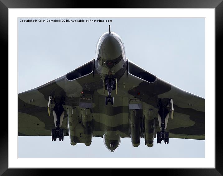  Vulcan XH558 - duck! Framed Mounted Print by Keith Campbell