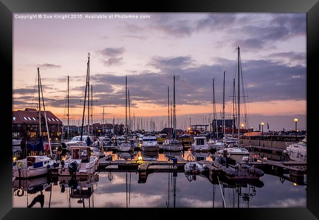  Day's end at Hythe Marina Framed Print by Sue Knight