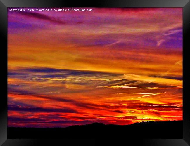  Fire in the sky Framed Print by Teresa Moore