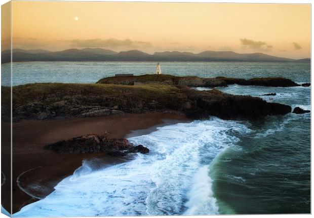  Moon rise over Snowdonia Canvas Print by Rory Trappe