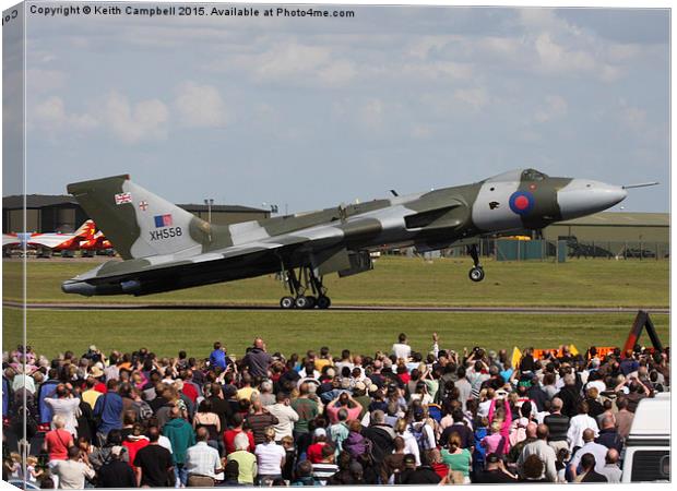  Vulcan XH558 and crowd Canvas Print by Keith Campbell