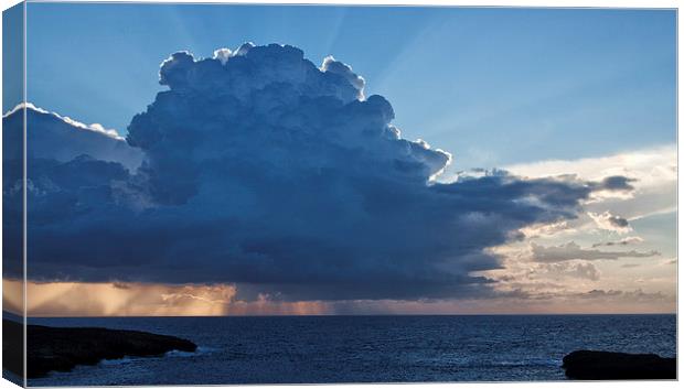 Cumulus cloud Canvas Print by Rory Trappe