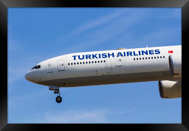 Turkish Airlines Boeing 777 Framed Print by David Pyatt