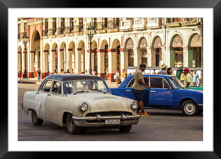 A classical car travels along Paseo de Marti Framed Mounted Print by Jason Wells
