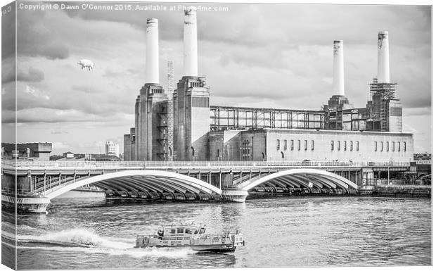 Pink Floyd Pig at Battersea Power Station Canvas Print by Dawn O'Connor