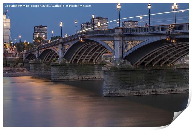  twilight over Battersea bridge Print by mike cooper