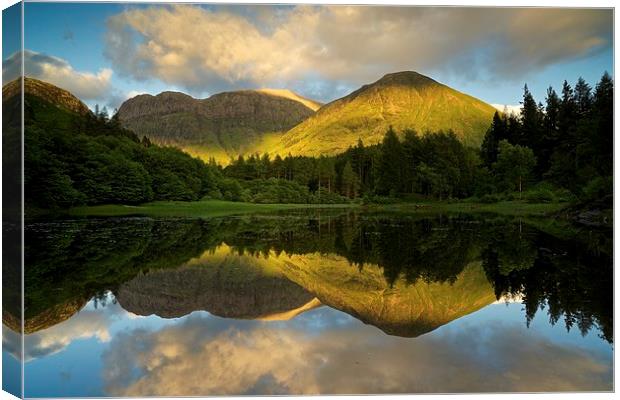  The last of the light in Glencoe Canvas Print by Stephen Taylor